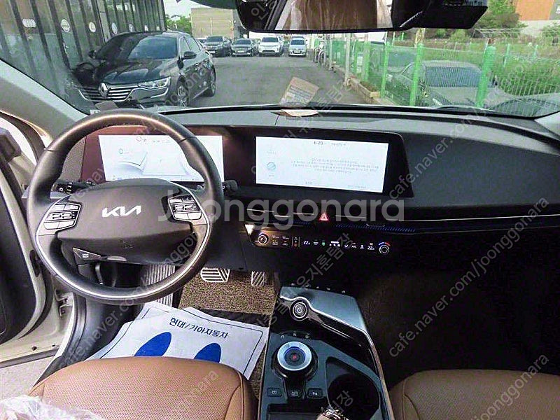 EV6 중고 EV6 중고차 회색 2022년식 71,149km 롱레인지 AWD 어스 중고자동차--8